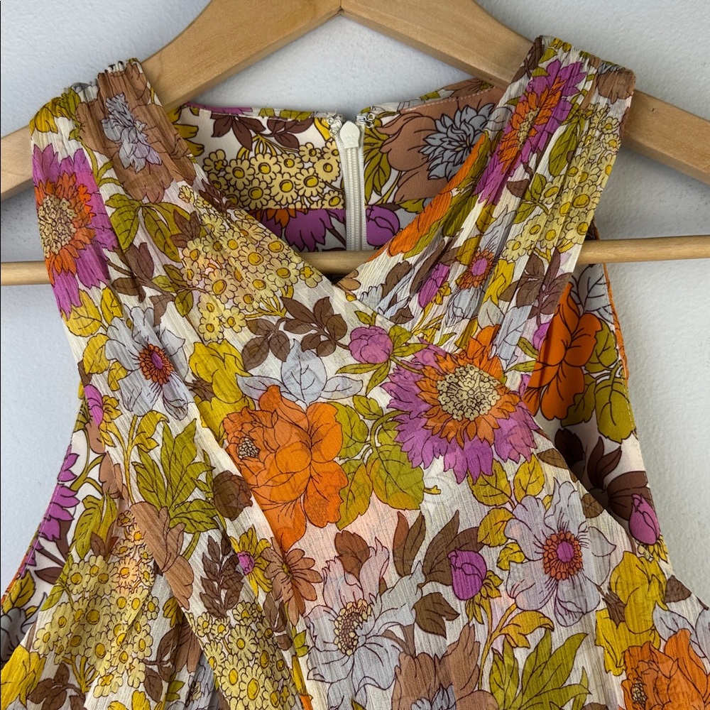 Veronica Beard Kailani Floral Silk Peplum Blouse in Stone Multi Size 10 Feminine - Picture 6 of 16